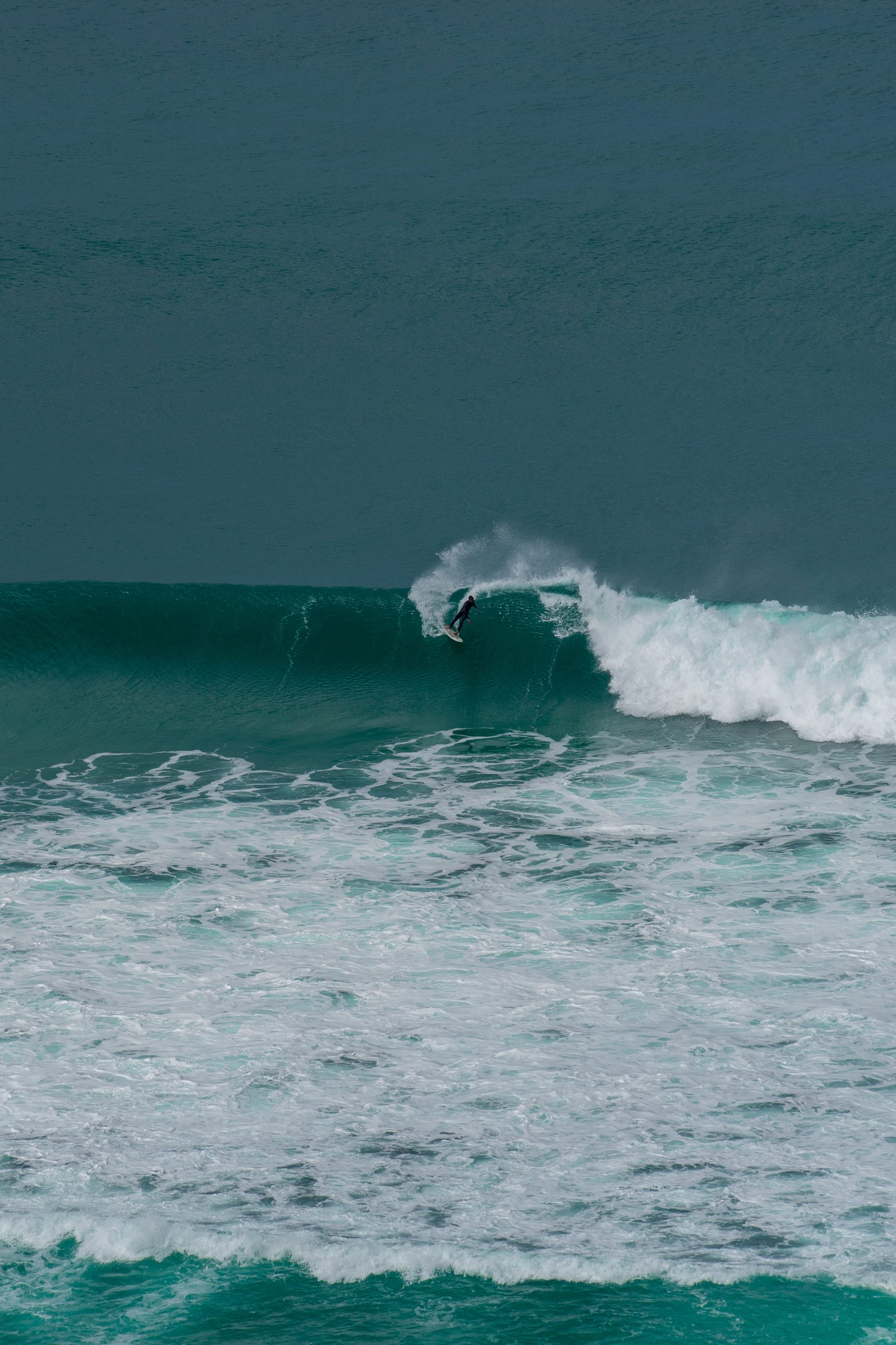 Surfista em onda